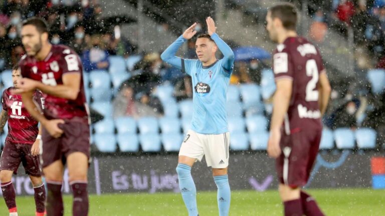 The big tackle of Iago Aspas in Real Madrid