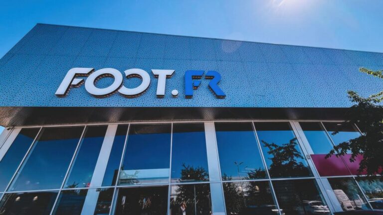The largest football store in France opens in Paris!