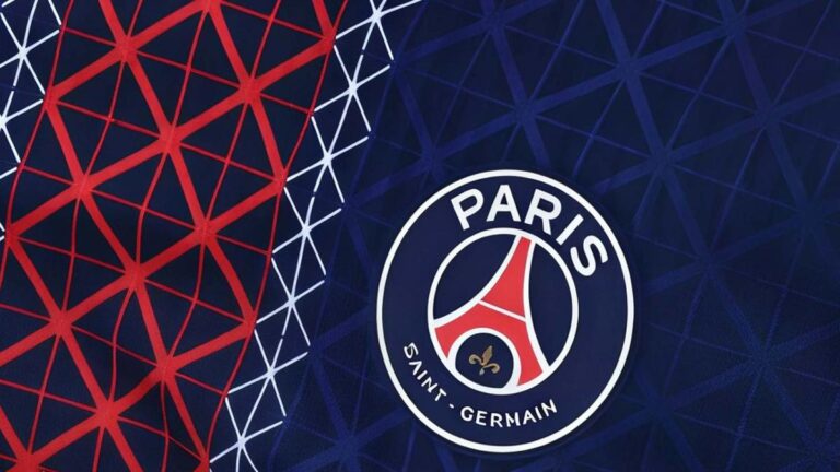 PSG presents its new home jersey for 2025-2026