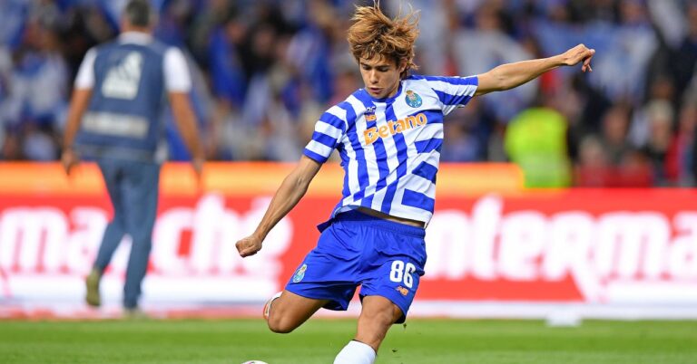 Palmeiras-Porto: Streaming, TV and Compos