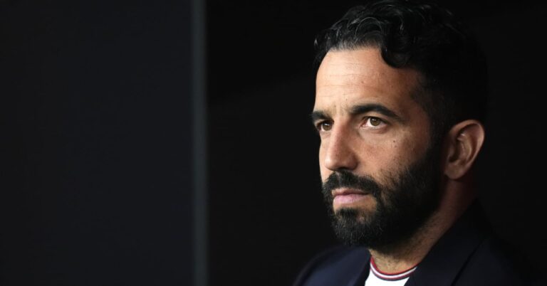 An Algerian turns heads at Manchester United!