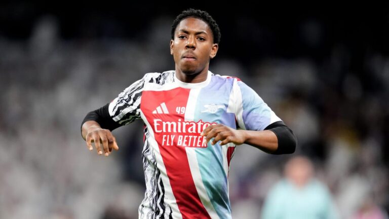 Arsenal Blinde Myles Lewis-Skelly