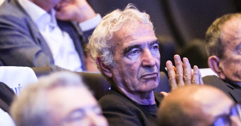 Confirmed ending clap, Raymond Domenech expresses his "sadness"