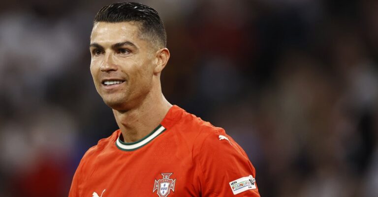 Cristiano Ronaldo Incredible! The date of retirement is moving away