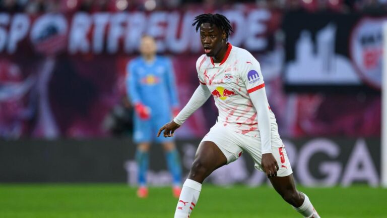 El Chadaille Bitshiabu extends to RB Leipzig