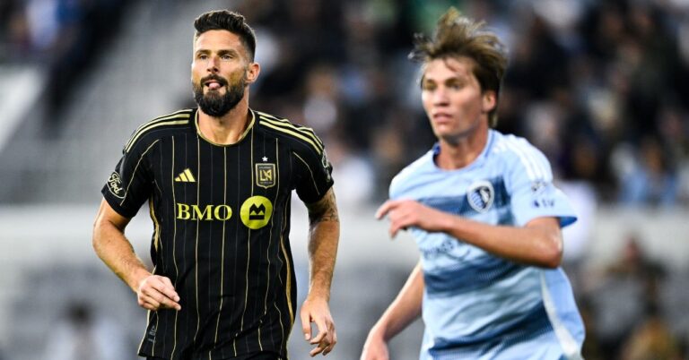 Giroud, his cash record