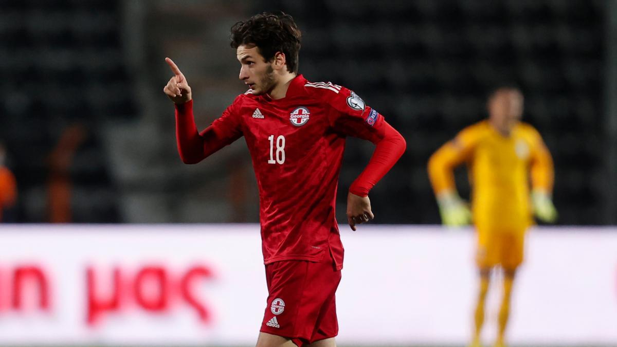 Khvicha Kvaratskhelia and Zuriko Davitashvili were robbed in France