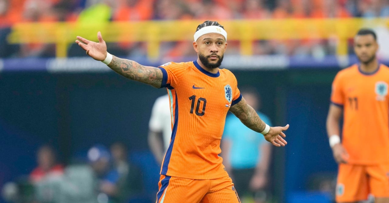 Memphis Depay, it's official