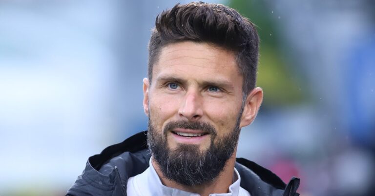 Olivier Giroud in Lille, it's official!