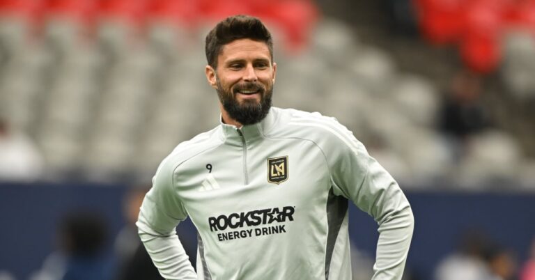 Olivier Giroud, it's official!