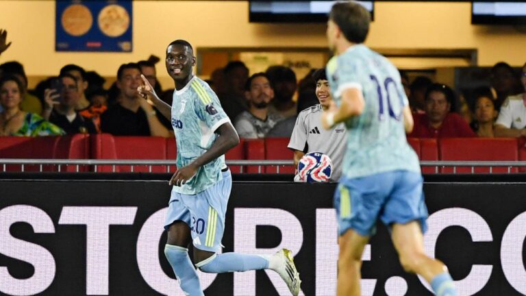 Randal Kolo Muani, it's confirmed!