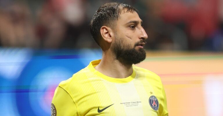 Donnarumma, an unexpected defender