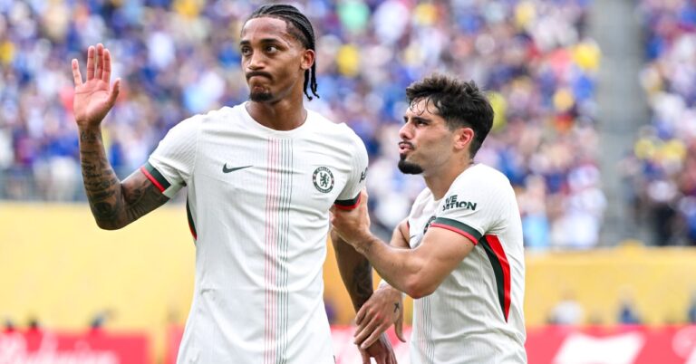 João Pedro and Chelsea Fluminense Assomment (2-0)