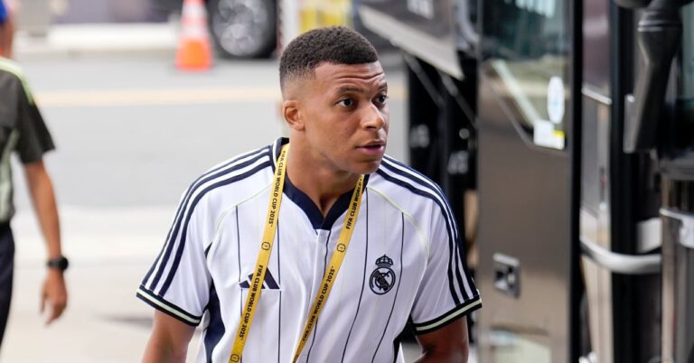 Kylian Mbappé, it's confirmed at PSG