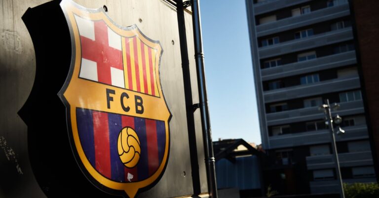 Barça holds its star recruit