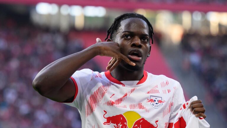 Bayern Munich and Liverpool fight for Castello Lukeba
