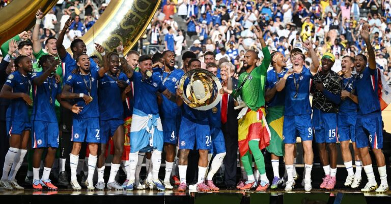 Cucurella tells the embarrassing scene with Trump