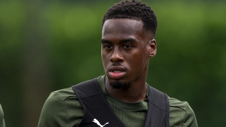 Dortmund confirms the imminent departure to Chelsea de Jamie Gittens