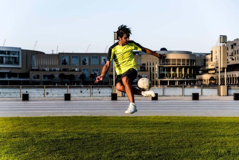 Football: What is the transfer window?