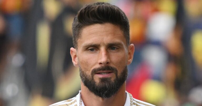 Giroud, the condition to become effective again