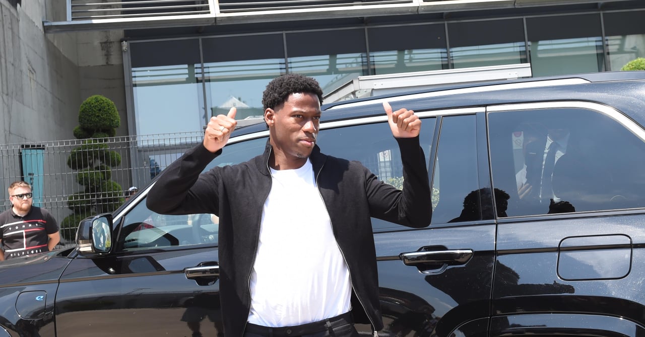 "JUVE is not Lille": Jonathan David Sèèly welcomed in Turin