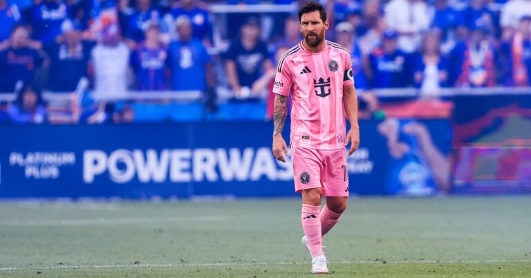 Mahrez warns Messi: "In Saudi Pro League, you don't ..."