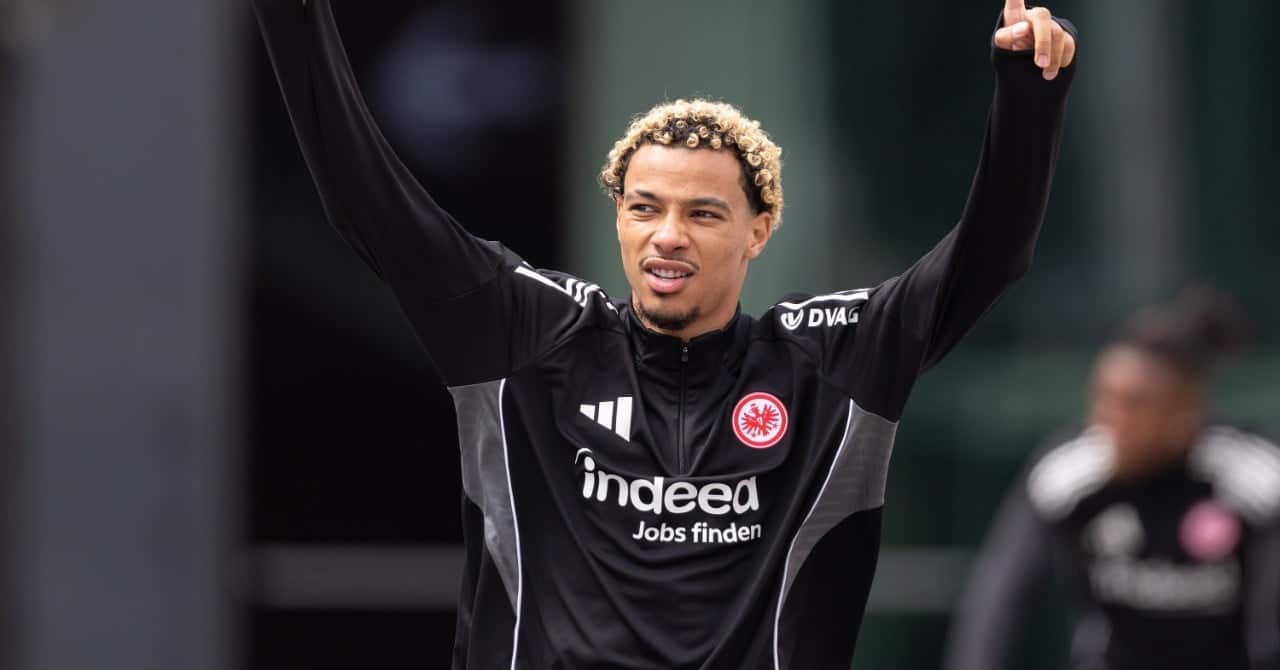 Mercato: Ekitike cheek like Cristiano Ronaldo!