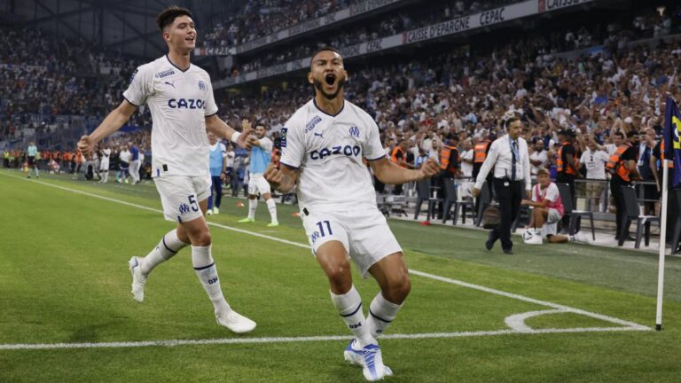 OM Luis Suárez faces thieves and avoids burglary