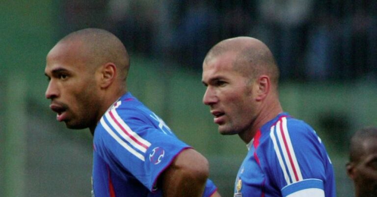 "Saint Zizou and his apostles": scandal denounced among the Blues