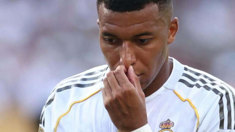 The Mbappé clan comes out of silence after the controversy of the donations to 5 police officers