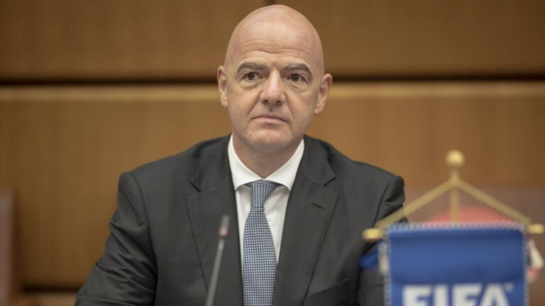 The president of FIFA pays tribute to Diogo Jota