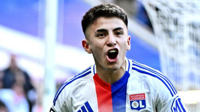 Thiago Almada arrives at Atlético de Madrid