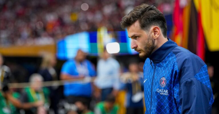 Kvaratskhelia, he swings everything about his forced transfer to PSG