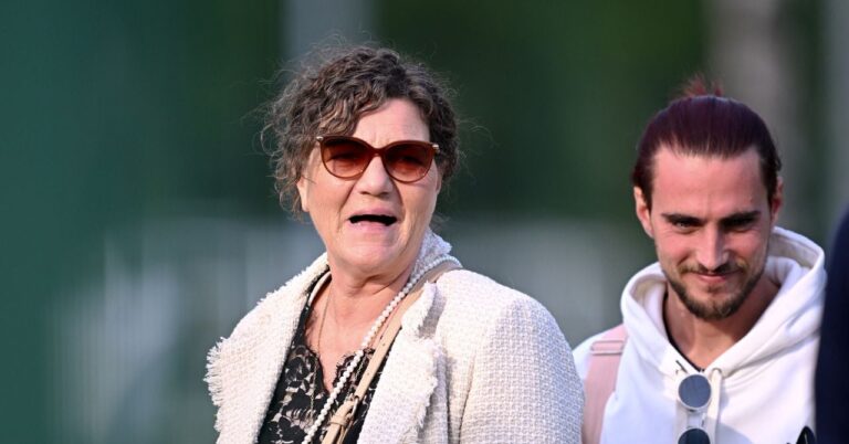 Adrien Rabiot Cash on her mother: "She disturbs ..."
