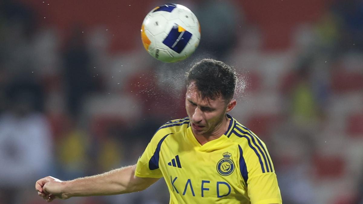 Al-Nassr puts pressure on Aymeric Laporte