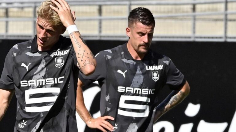 Baptiste Santamaria goes to Valence