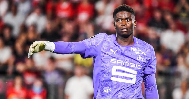 Brice Samba Private Brassard in Rennes