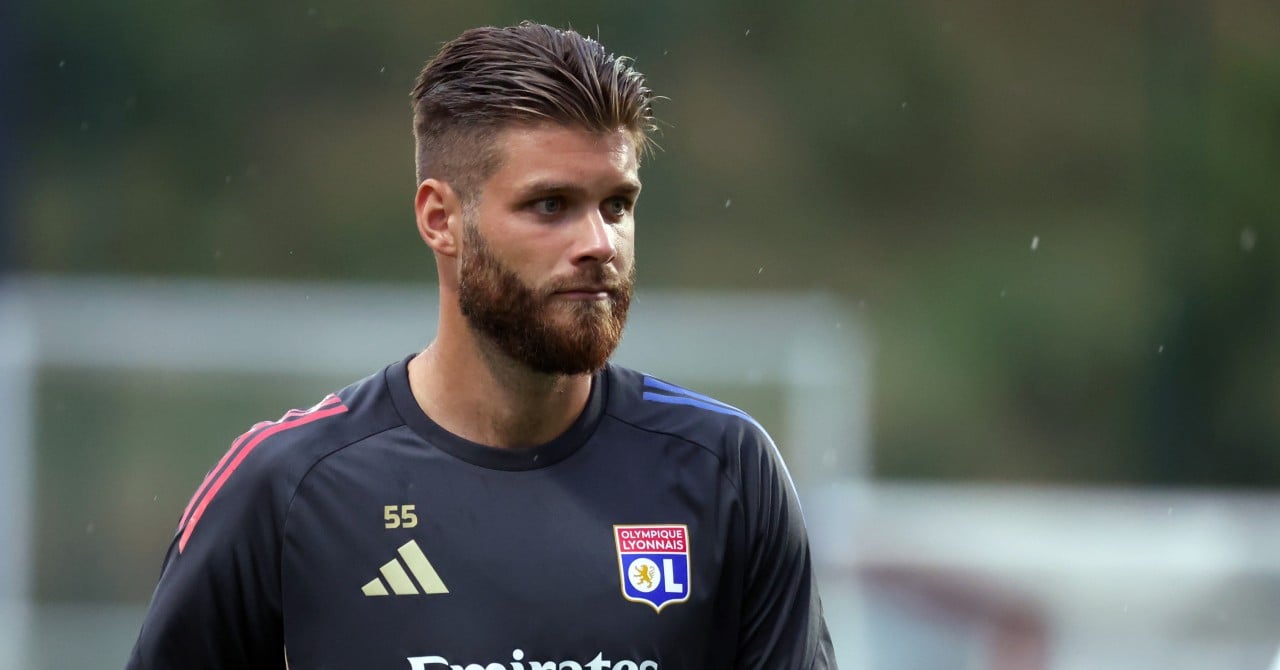 Caleta-car leaves Lyon and gets derived