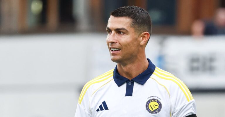 Cristiano Ronaldo, the very high class gesture