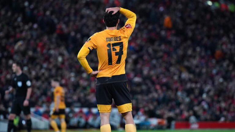 Gonçalo Guedes bounces back to Real Sociedad
