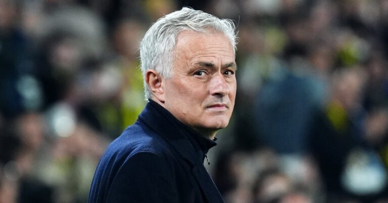 José Mourinho, homage and emotion