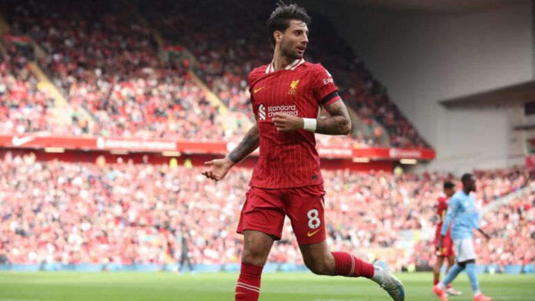 Liverpool: the sensational free kick of Dominik Szoboszlai against Arsenal
