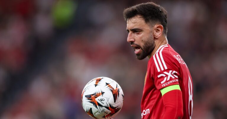Man United avoids disaster