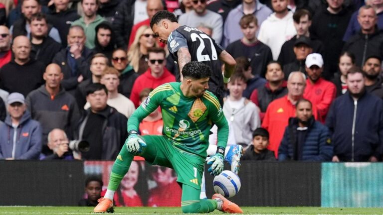 Manchester United: The Incredible Altay Bayindir Banlet against Arsenal