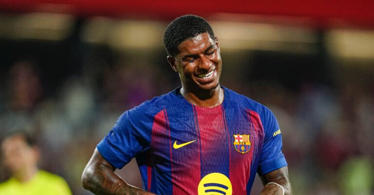 Marcus Rashford lets go on Lamine Yamal