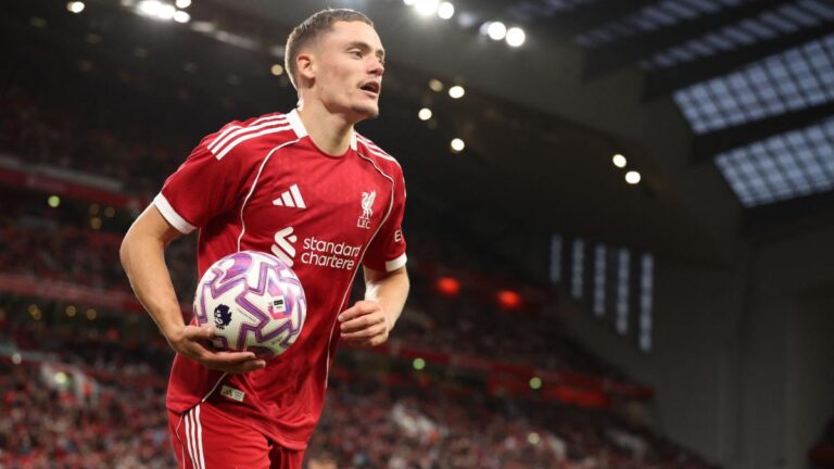 Newcastle - Liverpool: official compositions