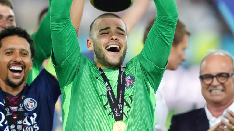 PSG: Lucas Chevalier experienced a funny first evening!