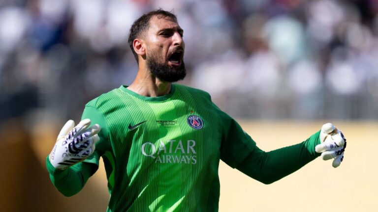 The agent of Gianluigi Donnarumma is hitting PSG!
