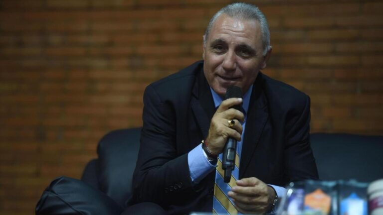The conspiratorial theory of a Barça legend on the Ballon d'Or