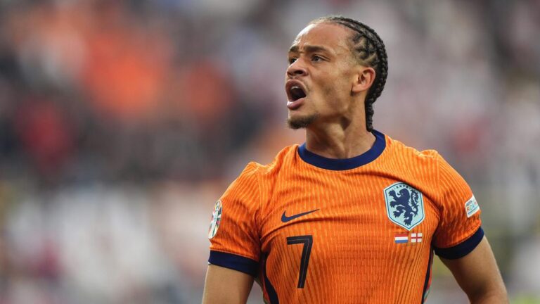 Tottenham touches the goal for Xavi Simons